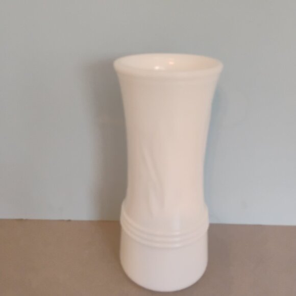EO Brody MCM Cylinder Vase Milk Glass,  Flame Design - Picture 3 of 4